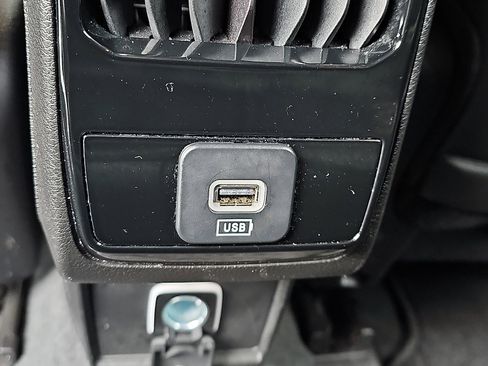 Used 2022 Jeep Compass Latitude image 11