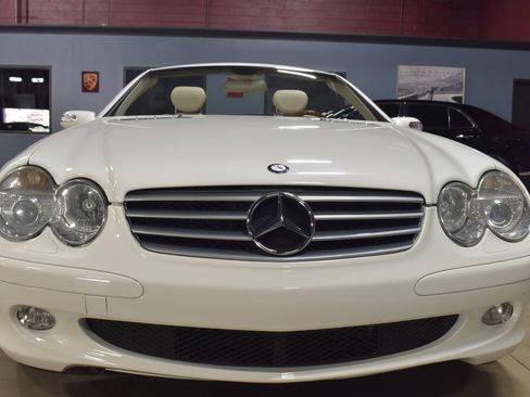 Used 2004 Mercedes-Benz SL 500 w/ Comfort Pkg image 5