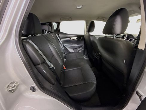 Used 2021 Nissan Rogue Sport S image 26