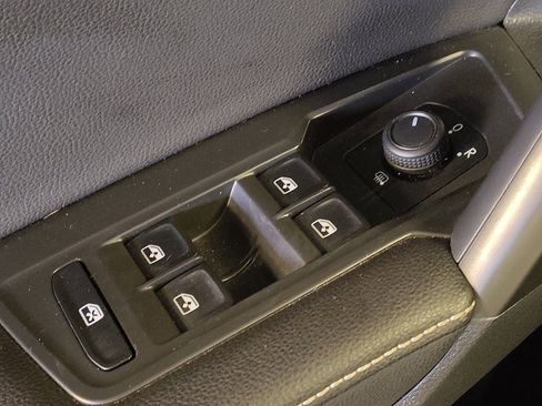 Used 2022 Volkswagen Tiguan S image 27