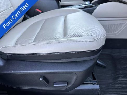 Used 2022 Ford Escape Titanium w/ Class II Trailer Tow Package image 13