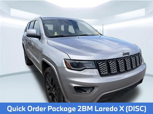 Used 2021 Jeep Grand Cherokee Laredo X AWD/4WD image 5