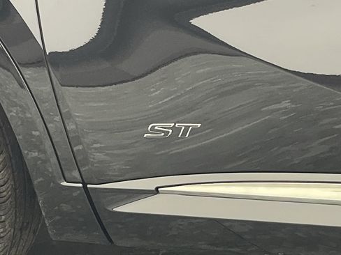 Certified 2025 Buick Envision Sport Touring image 36