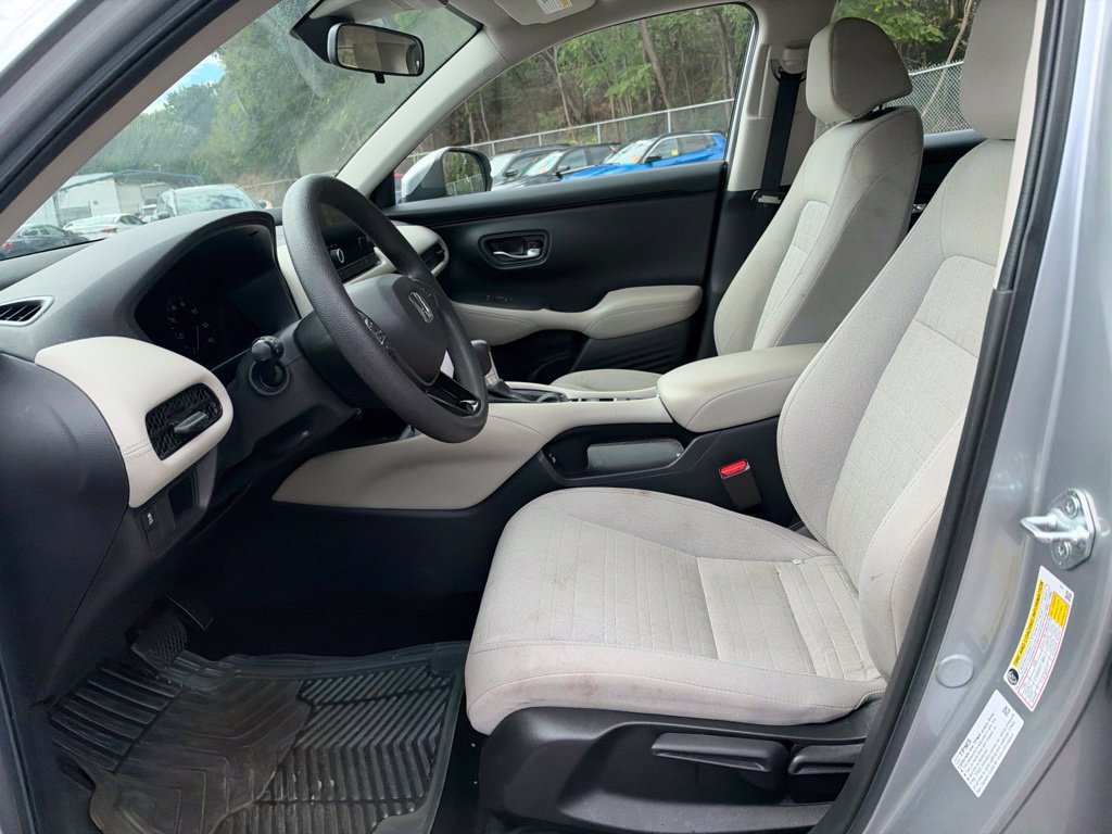 Used 2023 Honda HR-V LX image 4