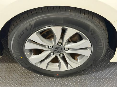 Used 2013 Honda Accord LX image 17