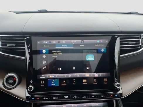 Used 2023 Jeep Grand Wagoneer L Series II image 28