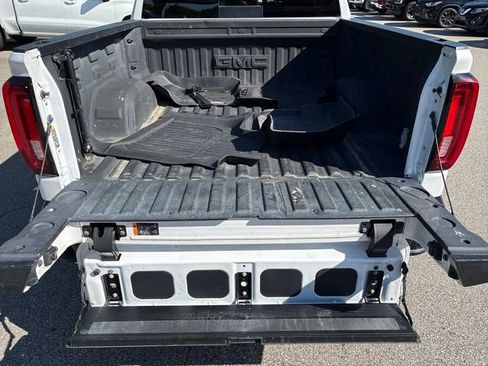 Used 2022 GMC Sierra 1500 SLT w/ SLT Premium Plus Package AWD/4WD image 8