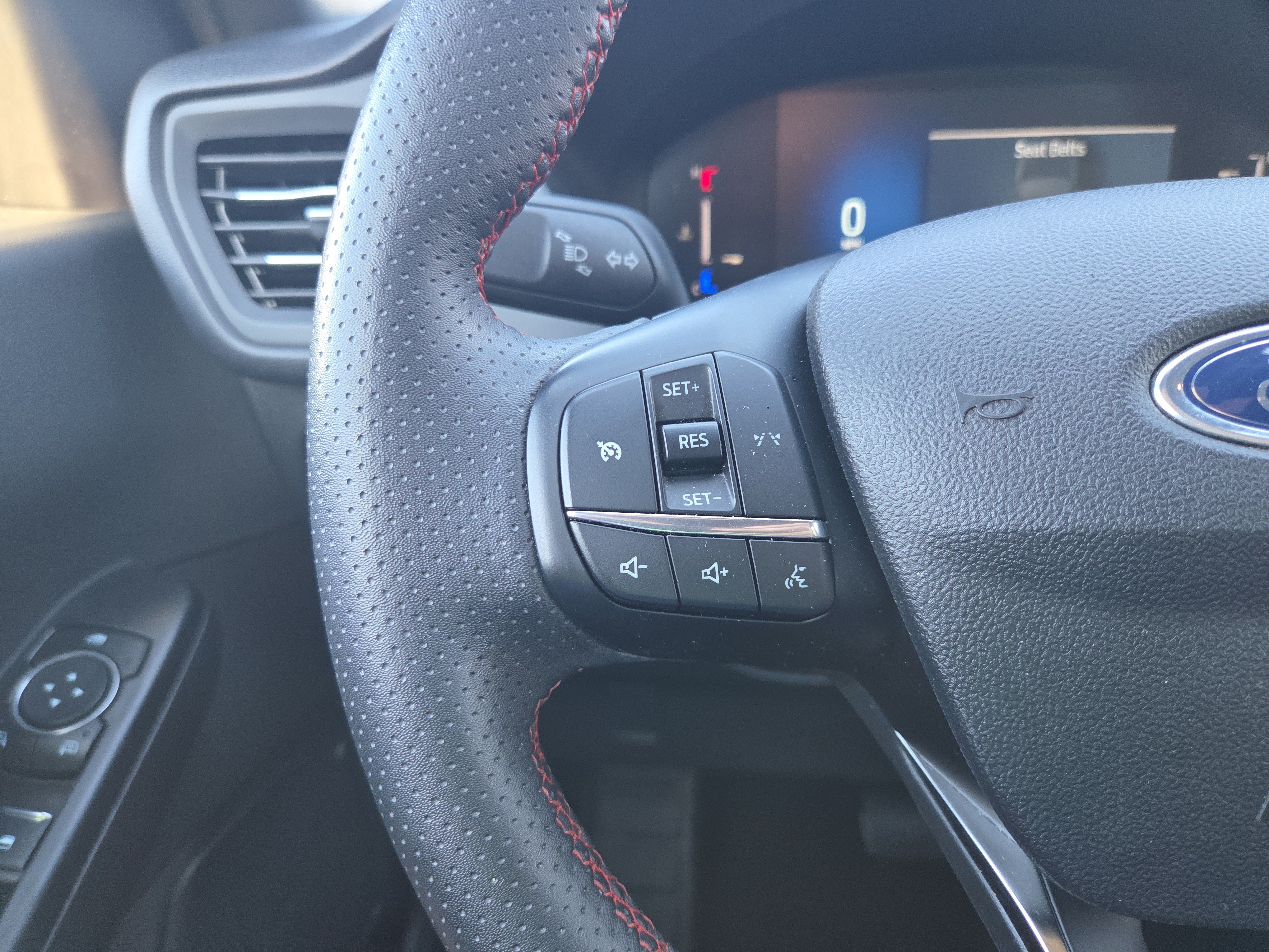 Used 2025 Ford Escape ST-Line Select AWD/4WD image 11