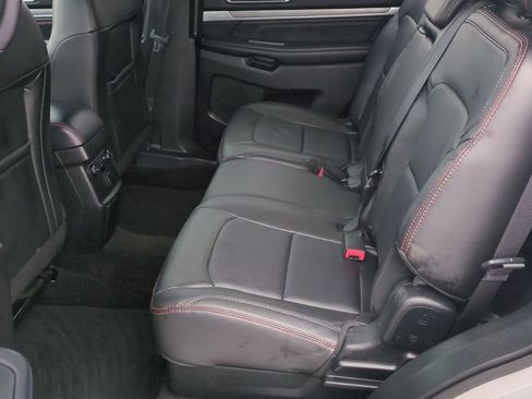 Used 2018 Ford Explorer Sport image 18