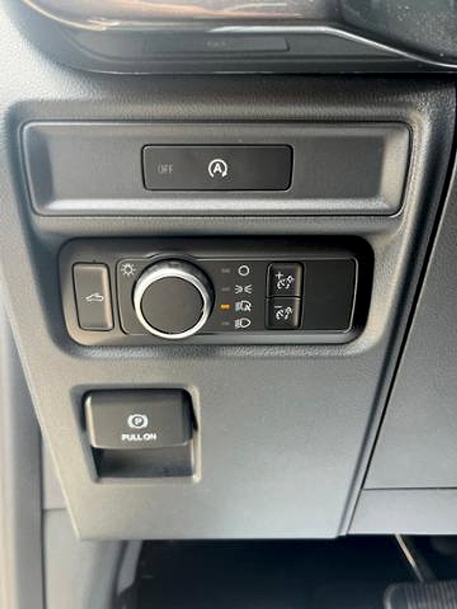 Used 2025 Ford F150 STX RWD image 12