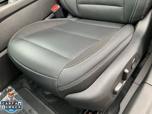 Used 2024 Chevrolet Blazer EV LT AWD/4WD image 19
