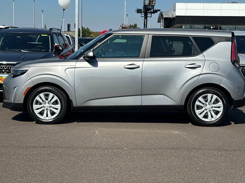 Certified 2023 Kia Soul LX FWD image 7