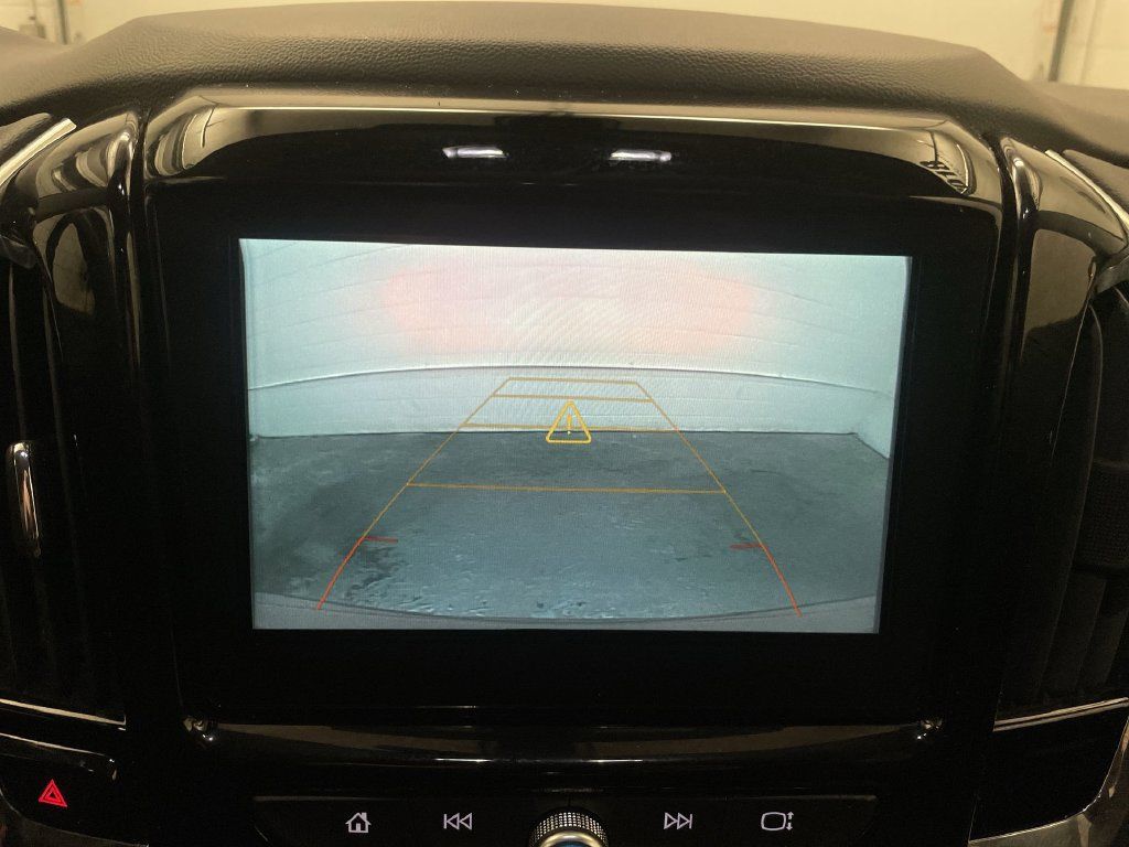 Used 2018 Chevrolet Traverse LT FWD image 8