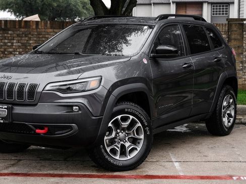 Used 2022 Jeep Cherokee Trailhawk image 13