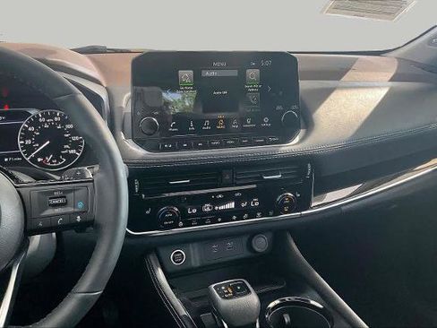 Certified 2023 Nissan Rogue SL w/ SL Premium Package FWD image 7