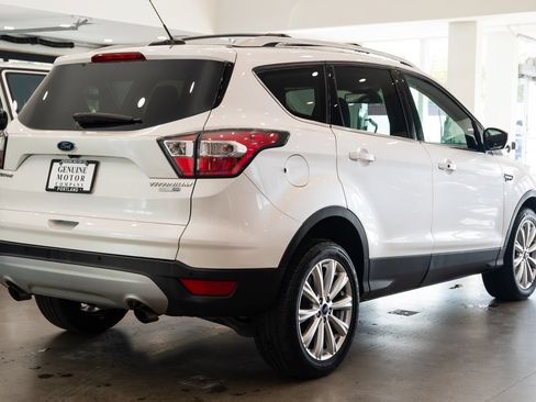 Used 2017 Ford Escape Titanium w/ Equipment Group 301A AWD/4WD image 4