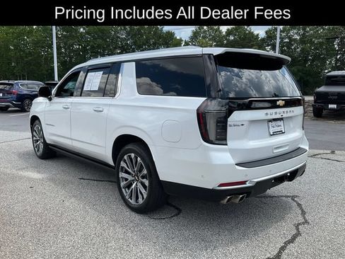 Used 2025 Chevrolet Suburban High Country AWD/4WD image 26