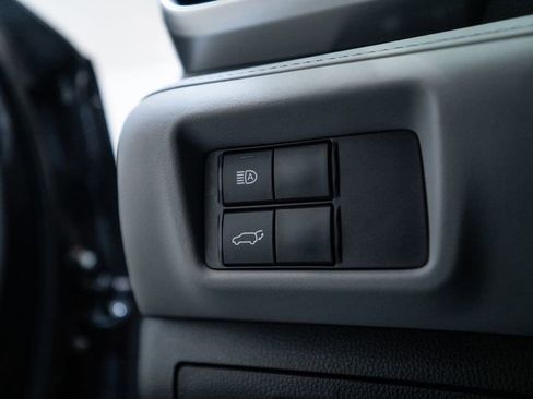 Certified 2023 Toyota Highlander LE image 24