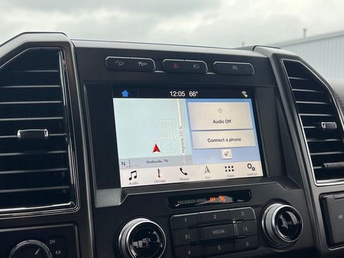 Used 2018 Ford F150 Lariat w/ Equipment Group 502A Luxury image 22