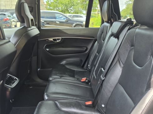 Used 2020 Volvo XC90 T6 Momentum AWD/4WD image 20