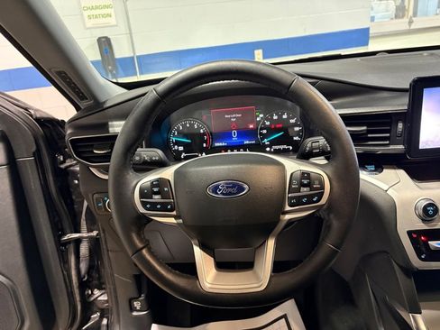 Certified 2023 Ford Explorer XLT w/ Equipment Group 202A AWD/4WD image 25