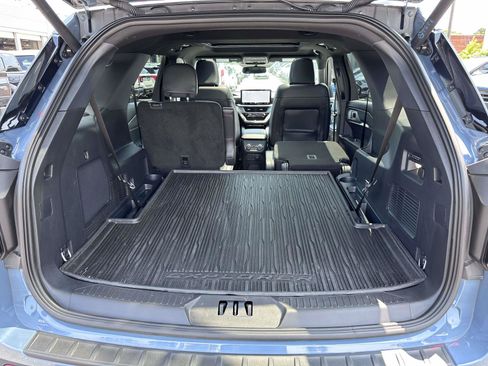 Certified 2025 Ford Explorer ST w/ Sun And Sound Package AWD/4WD image 8