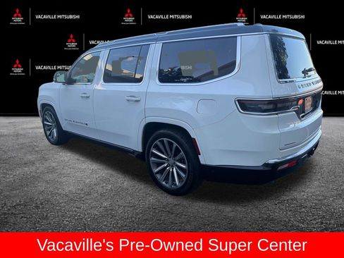 Used 2023 Jeep Grand Wagoneer Series II AWD/4WD image 3