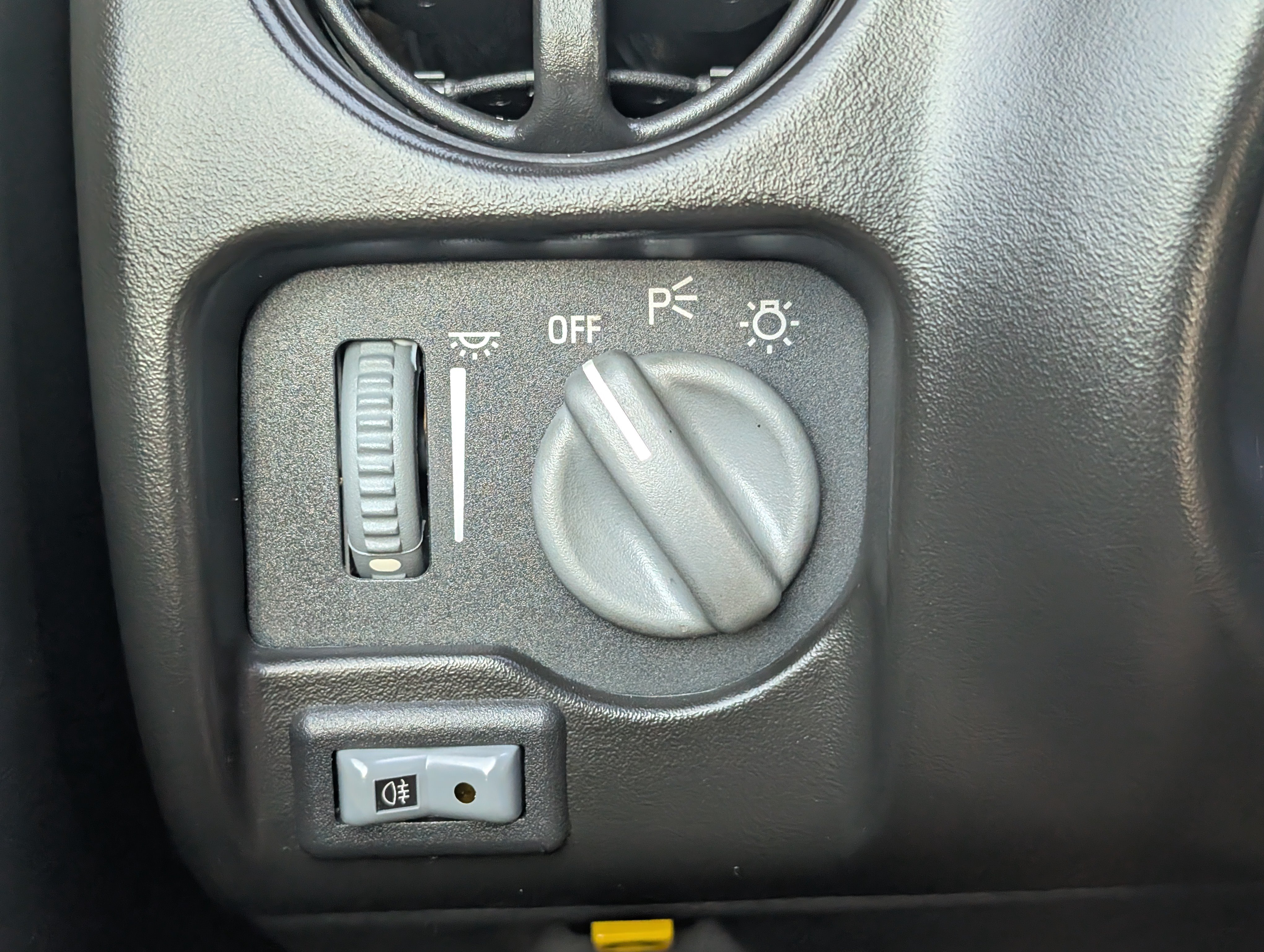 Used 2000 Pontiac Firebird Formula RWD image 7