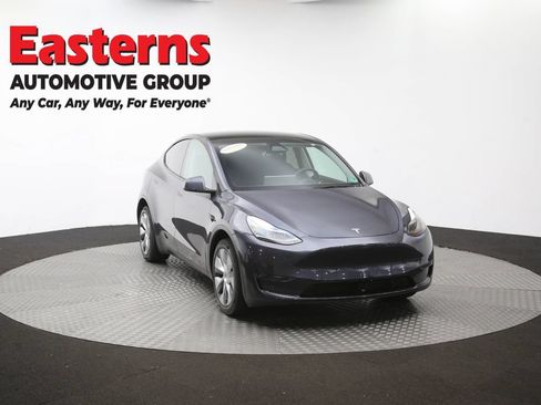Used 2024 Tesla Model Y Long Range AWD/4WD image 43