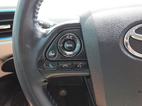 Used 2022 Toyota Prius XLE FWD image 25