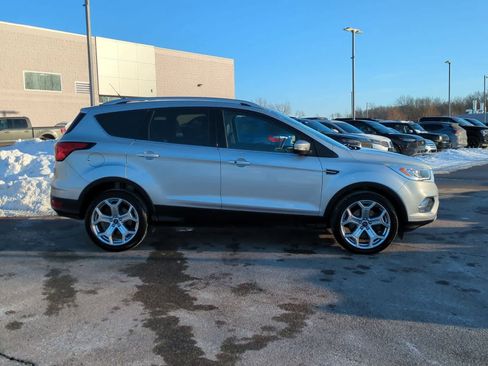 Used 2019 Ford Escape Titanium image 9