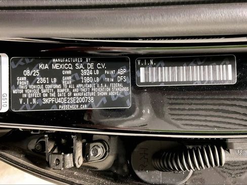 New 2025 Kia K4 EX image 32