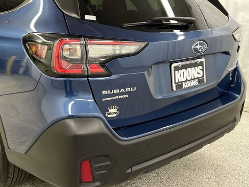 Used 2022 Subaru Outback Premium image 30
