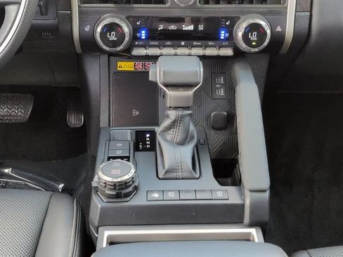 Certified 2024 Toyota Tacoma Limited w/ Limited Package (LT) AWD/4WD image 19
