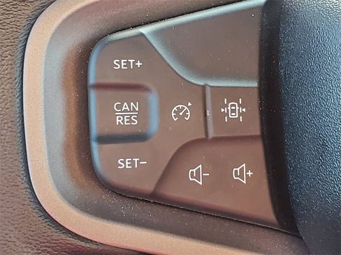 Used 2022 Ford Bronco Big Bend image 14