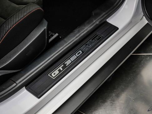 Used 2016 Ford Mustang Shelby GT350R w/ GT350R Equipment Group 920A image 52