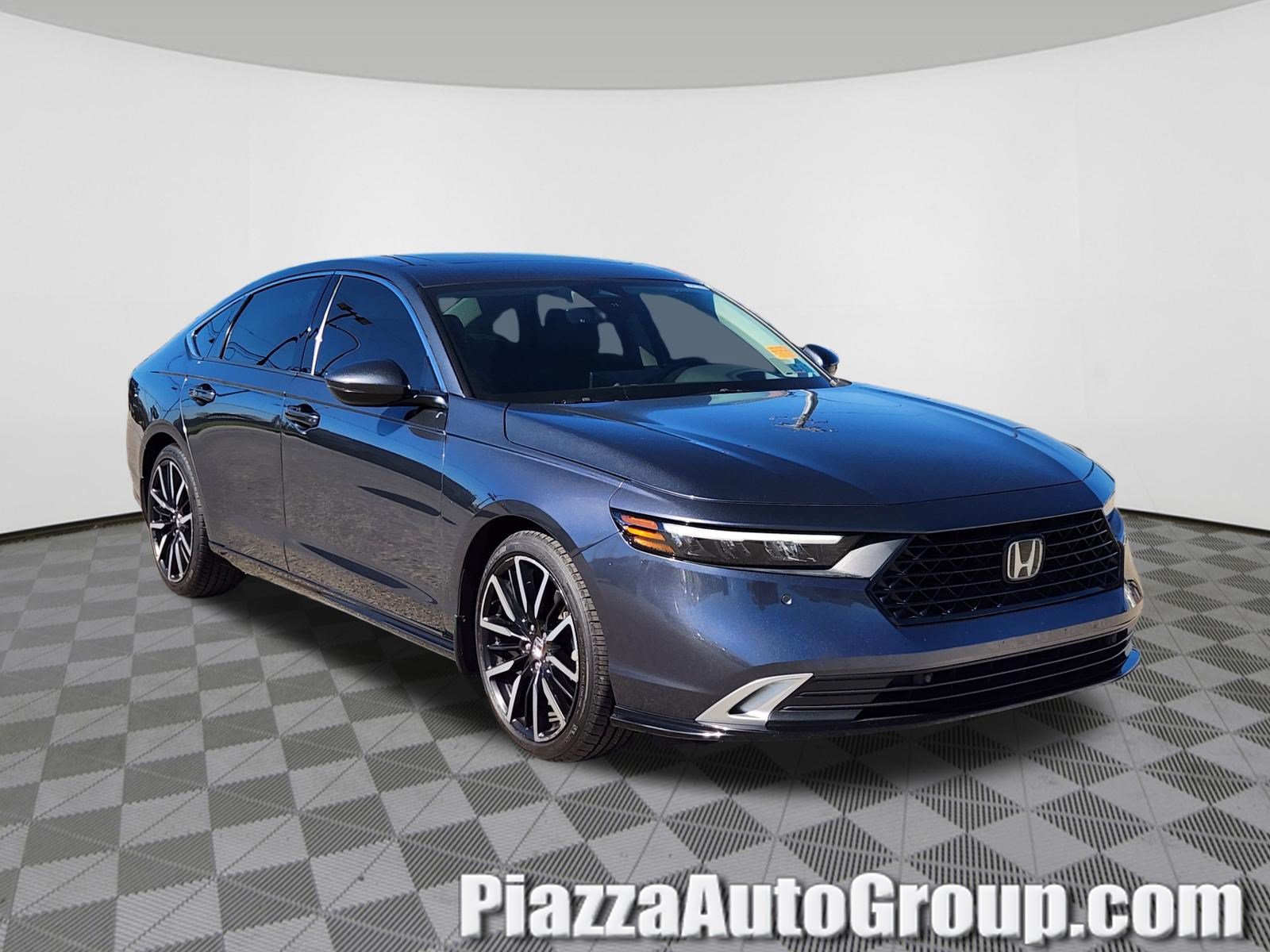 Certified 2023 Honda Accord Touring image 1