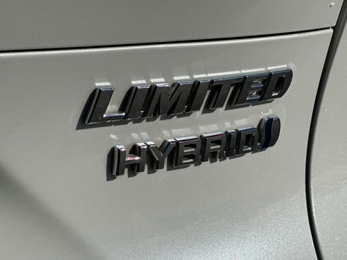 Used 2021 Toyota Venza Limited w/ Advanced Technology Package AWD/4WD image 28