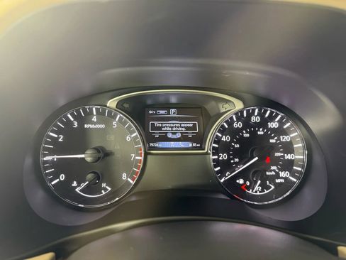 Used 2018 Nissan Pathfinder Platinum image 14