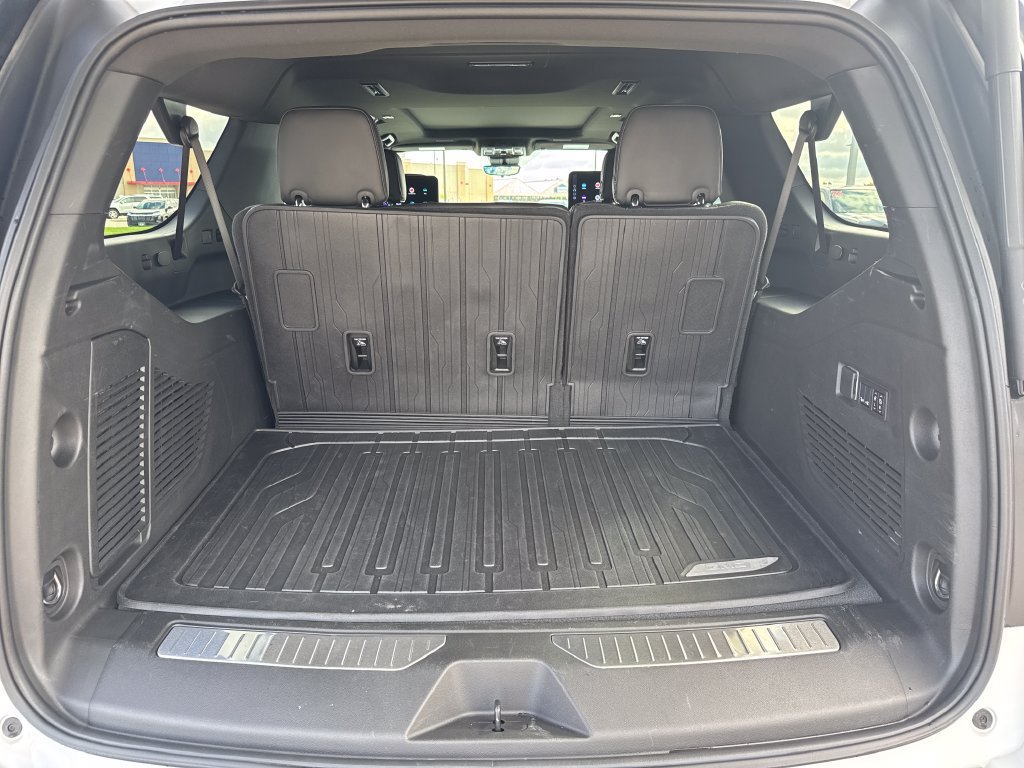 Used 2026 GMC Yukon XL AT4 Ultimate w/ LPO, Floor Liner Package AWD/4WD image 43