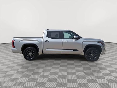 Used 2022 Toyota Tundra Platinum w/ Advanced Package AWD/4WD image 12