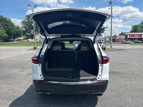 Used 2019 Buick Enclave Essence FWD image 8