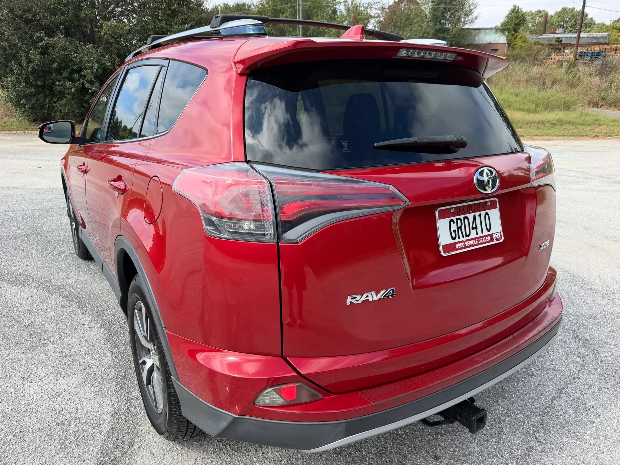 Used 2017 Toyota RAV4 XLE w/ All Weather Liner Package FWD image 3