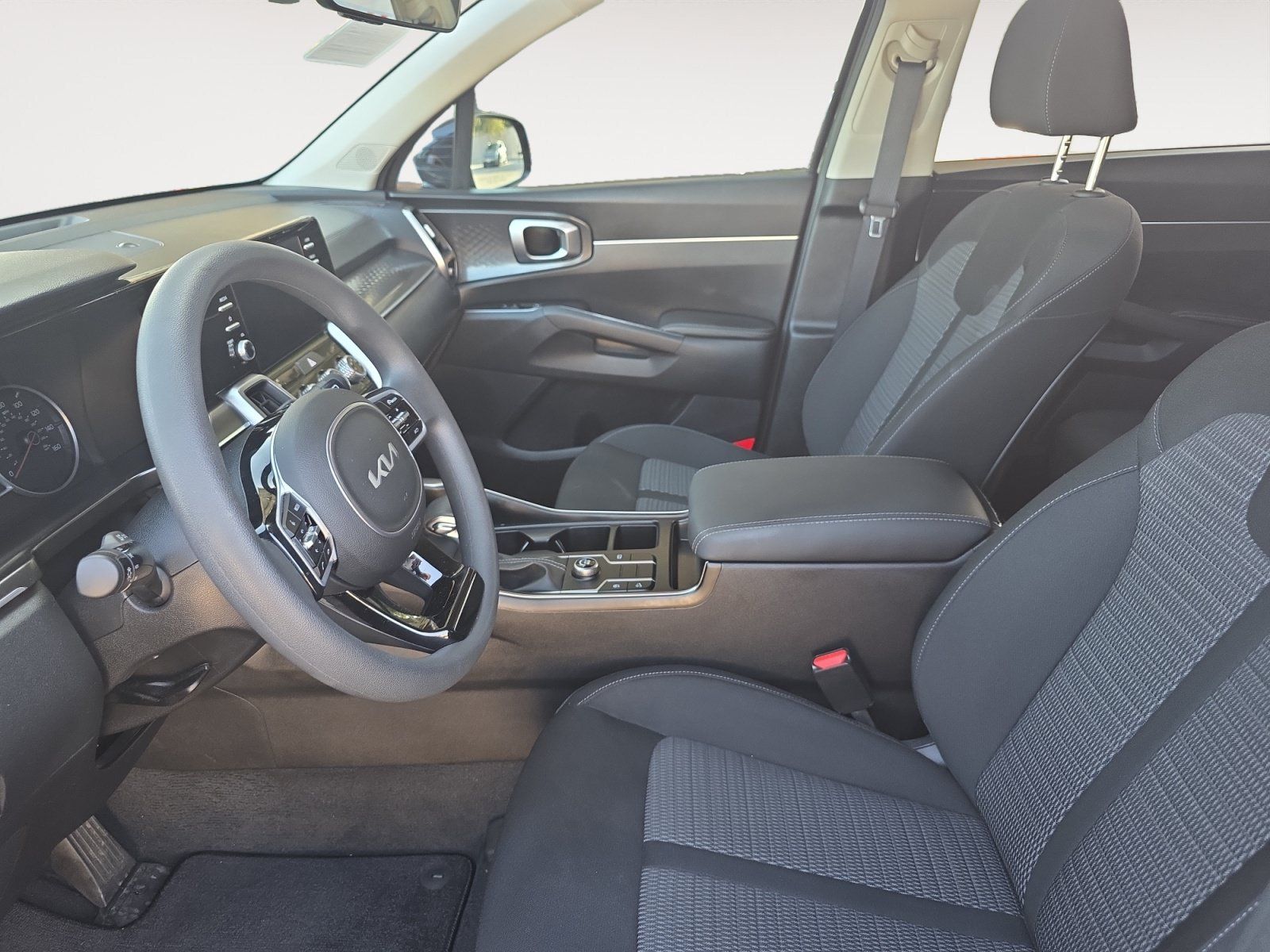 Certified 2023 Kia Sorento LX FWD image 21