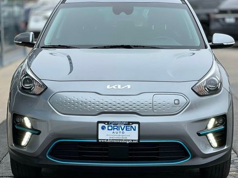 Used 2022 Kia Niro EX w/ Cold Weather Package image 8