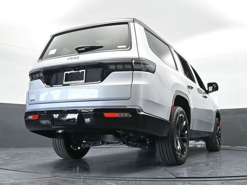 New 2026 Jeep Grand Wagoneer Summit image 64