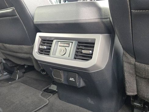 Used 2024 Ford F250 Lariat w/ Lariat Ultimate Package AWD/4WD image 9