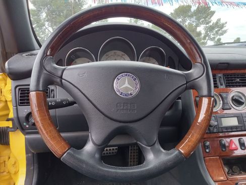 Used 2002 Mercedes-Benz SLK 320 image 15