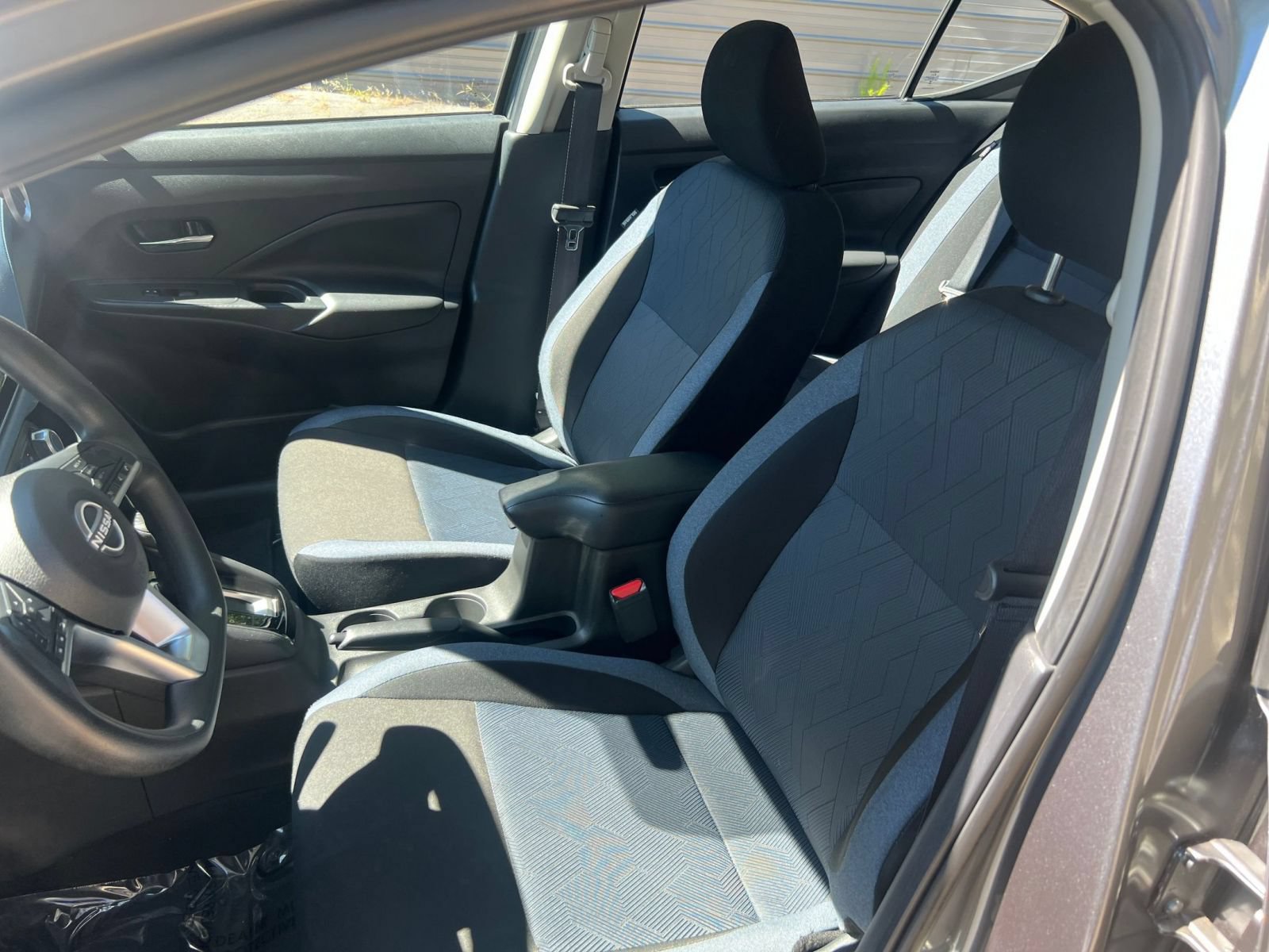 Used 2025 Nissan Versa SV FWD image 21