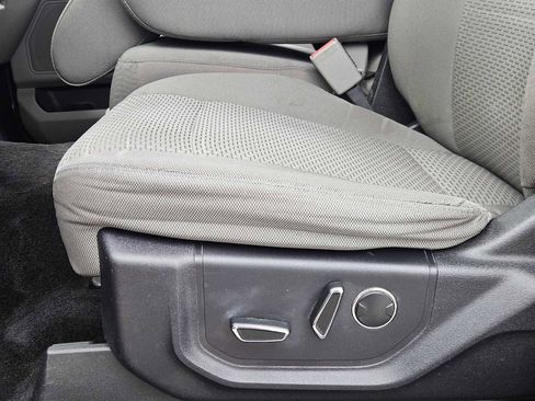 Used 2015 Ford F150 XLT w/ Equipment Group 302A Luxury image 23